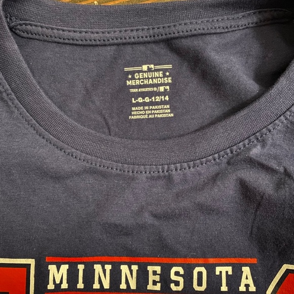 NWT Unisex Officially Licensed Minnesota Twin's Short Sleeve Tee LARGE (12/14) - Picture 3 of 5